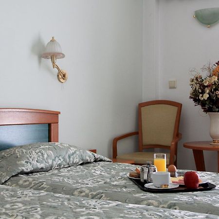Hotel Platon เอเธนส์ ภายนอก รูปภาพ