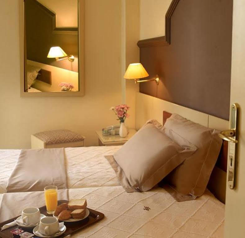 Hotel Platon เอเธนส์ ภายนอก รูปภาพ