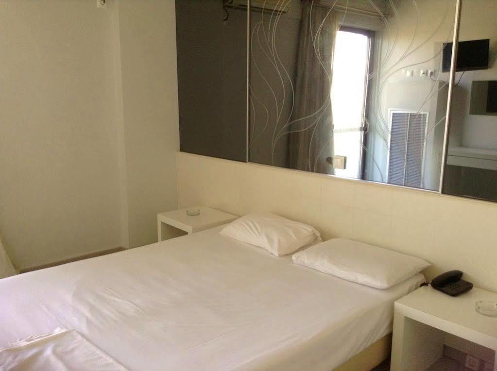 Hotel Platon เอเธนส์ ภายนอก รูปภาพ